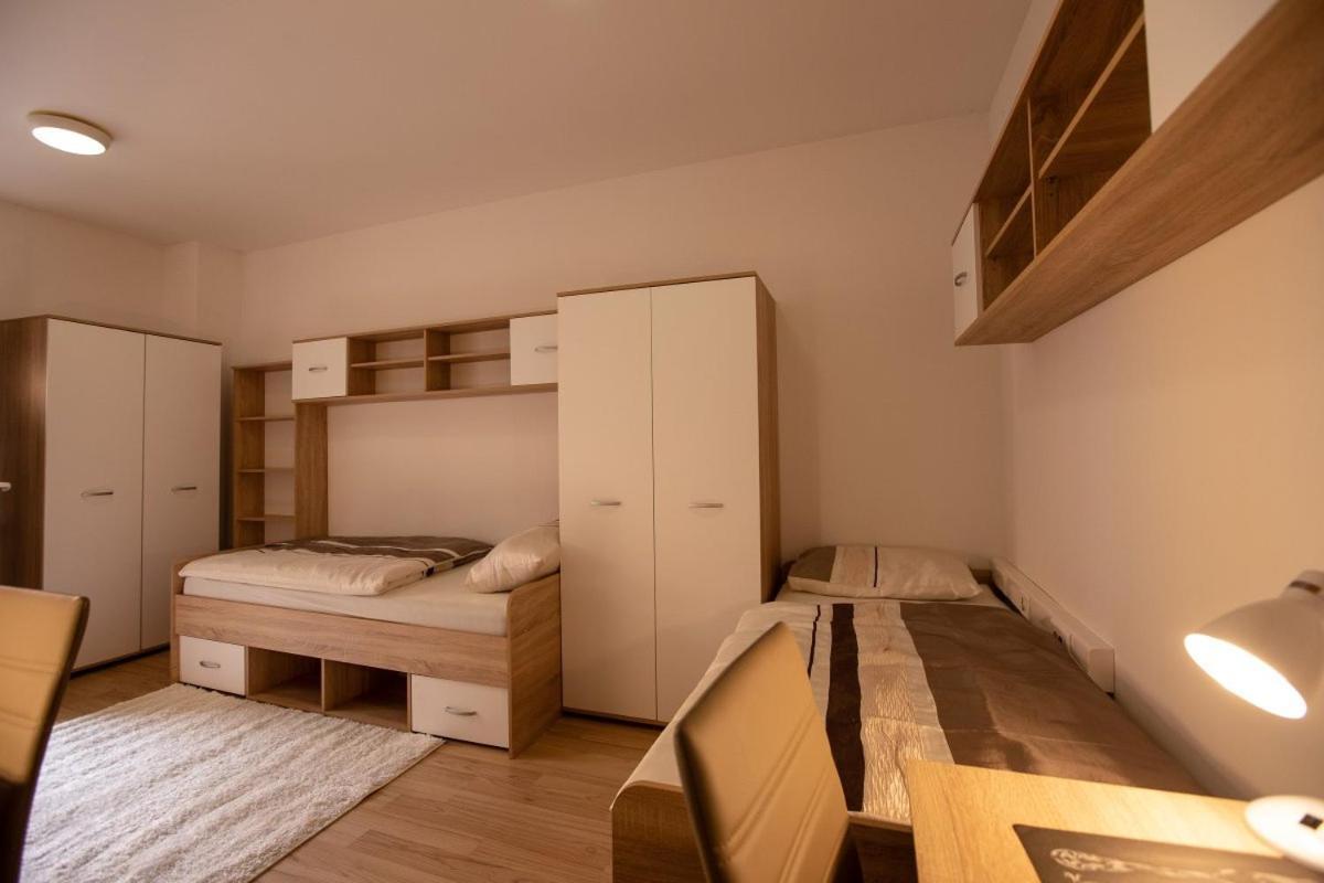 Maribor City Center Minidorm Apartment Luaran gambar