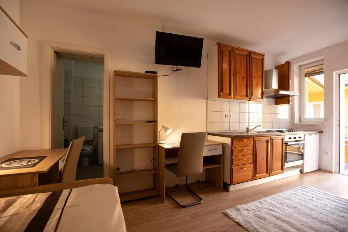 Maribor City Center Minidorm Apartment Luaran gambar